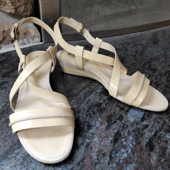 Tod's Vintage Cream Patent Leather Strappy Sandals Size 36.5 - Picture 14 of 16